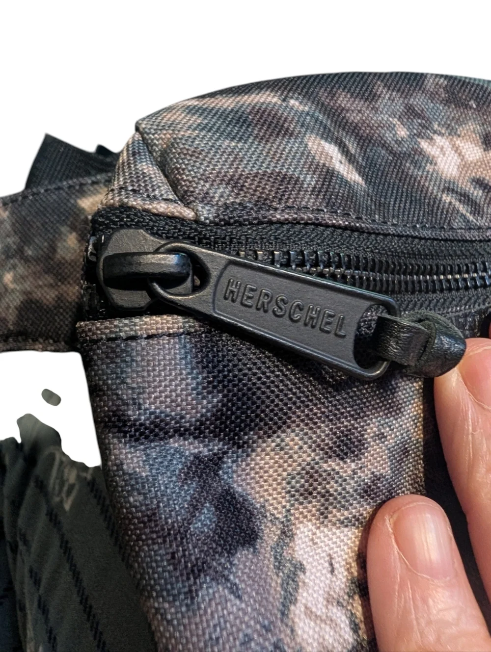 👉 Herschel Supply Co Camo Belt Bag Fanny Pack Adjustable Waist Crossbody Unisex